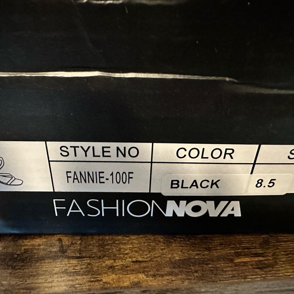 NIB Fashion Nova Fannie Wedges, Size 8.5 - Picture 2 of 5